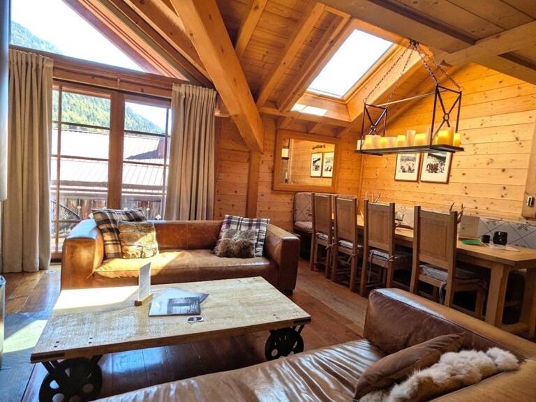 Opportunité investisseur  Chalet d'exception en hyper-centre & fort rendement locatif. — photo 1