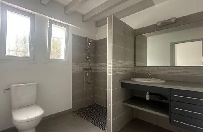 Location appartement 1 pièce 47 m² à Espelette (64250) — photo 4