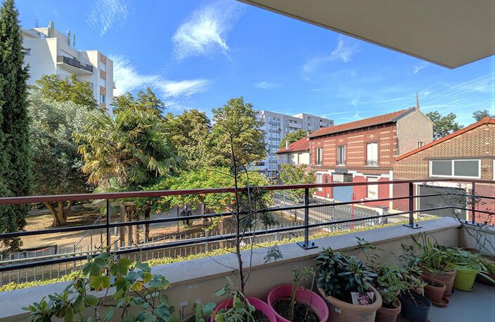 Centre ville, appartement 3 pièces, standing, balcon, parking. — photo 4