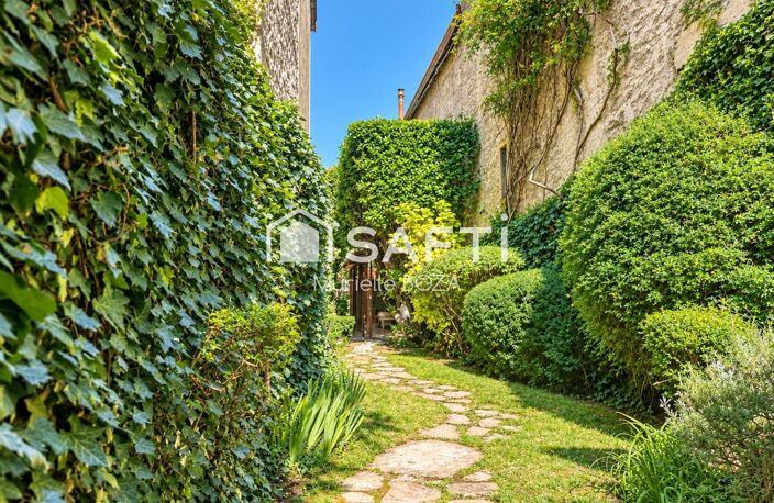 Une maison insoupçonnée au cœur de la ville — photo 4