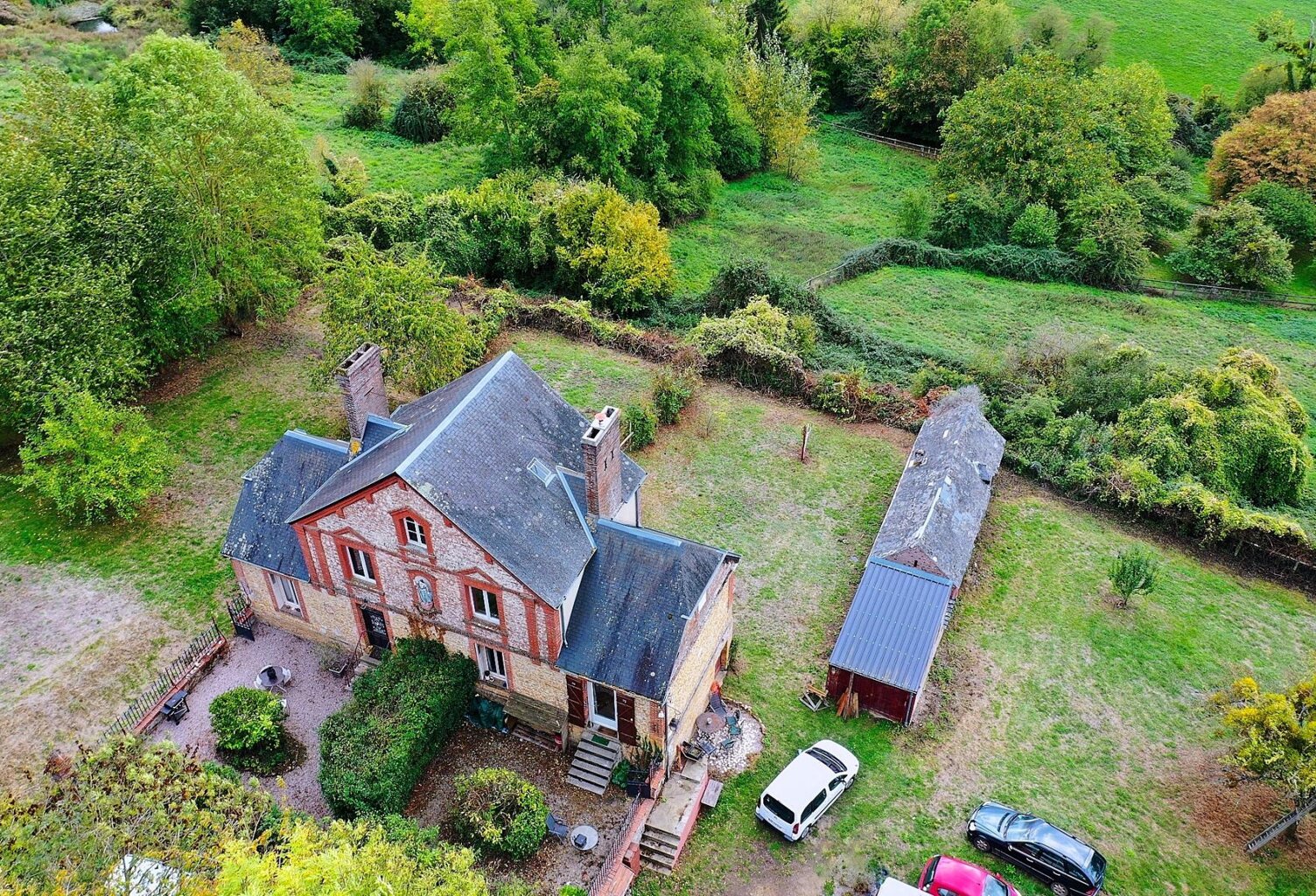 À VENDRE  AUTHENTIQUE PRESBYTÈRE DE 1820 AVEC GÎTE EN ACTIVITÉ  CROUTTES 61120 — photo 1
