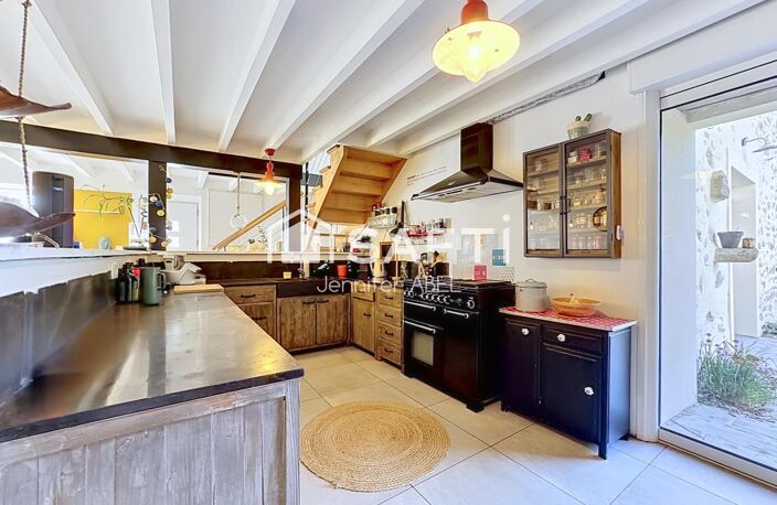 Longère 300 m² avec dépendances — photo 4
