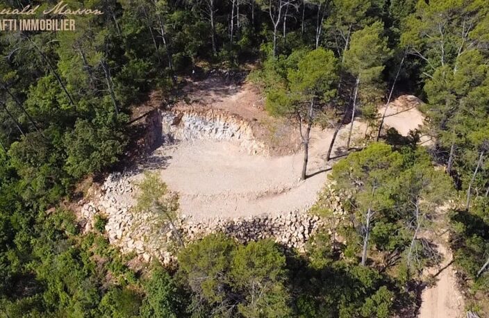 Terrain constructible de 1514m2 en position dominante — photo 2