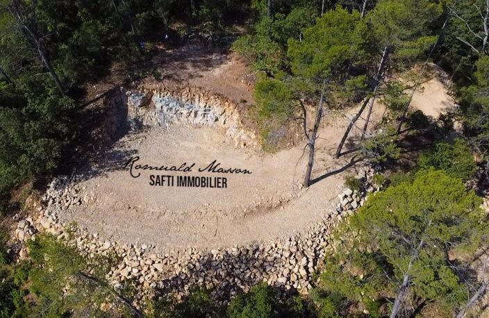 Terrain constructible de 1514m2 en position dominante — photo 3