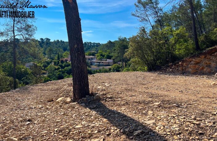 Terrain constructible de 1514m2 en position dominante — photo 4