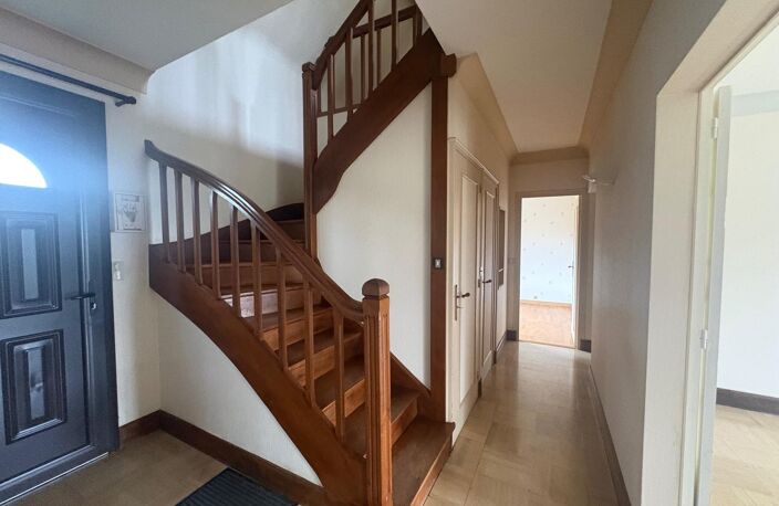 Maison traditionnelle 120 m2 avec 4 chambres sur terrain de 1600 m2 proche toutes commodités — photo 4