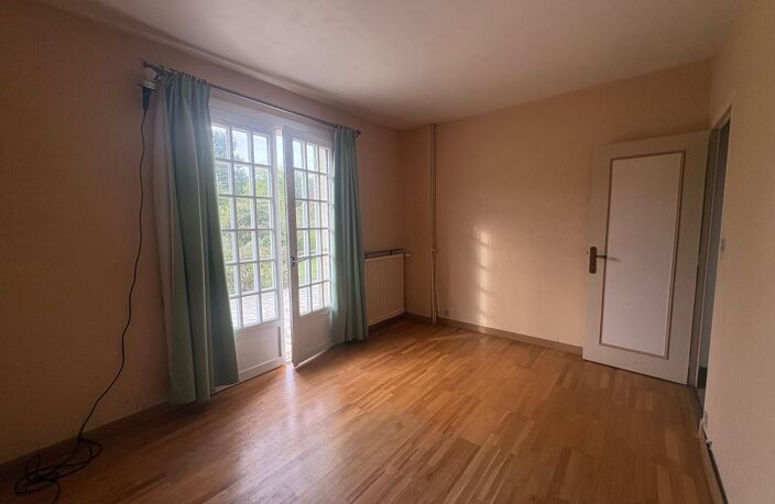 Maison traditionnelle 120 m2 avec 4 chambres sur terrain de 1600 m2 proche toutes commodités — photo 5