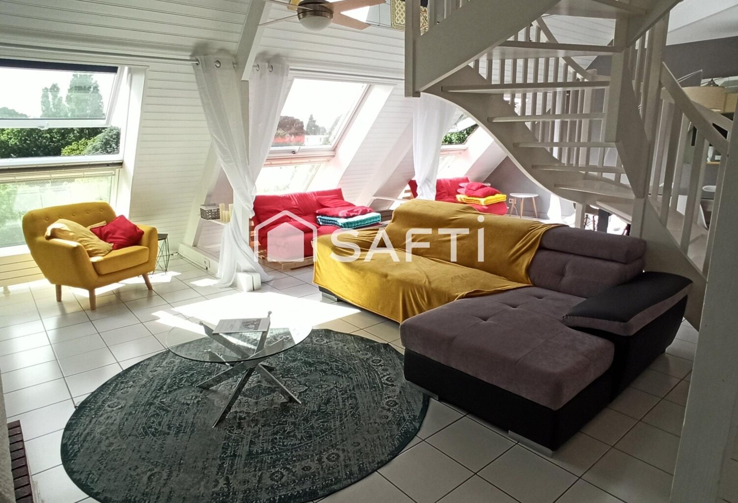 APPARTEMENT/ LOFT  T3 de 74 m² carrez et 120m² de surface utile. — photo 1