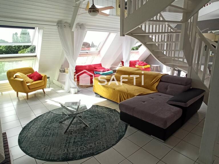APPARTEMENT/ LOFT  T3 de 74 m² carrez et 120m² de surface utile. — photo 1