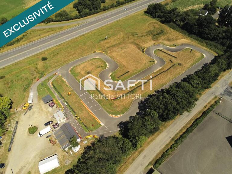 Site de karting de 2,45 ha avec piste de 420 m récente. — photo 1