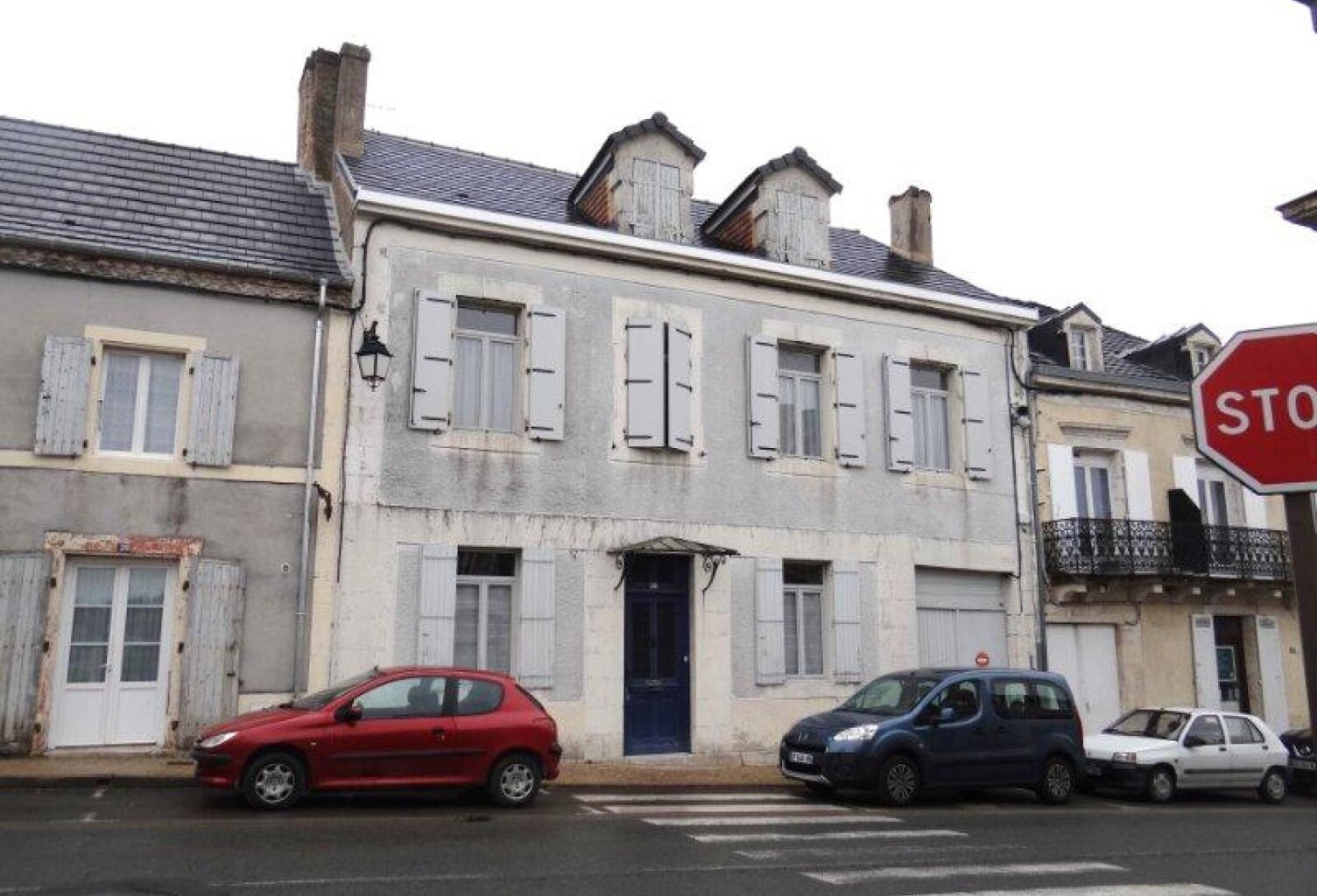 Maison en pierres de 148m2 plus dépendance de 55m2 — photo 1