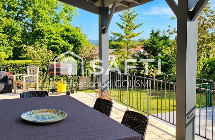 Belle villa familiale de 200 m² avec piscine  Grigny (69520 — photo 4