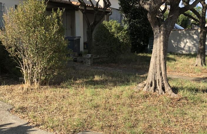 Villa — photo 2
