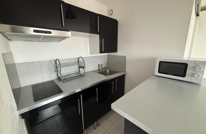 Location appartement 1 pièce 27 m² à Toulouse (31400) — photo 2