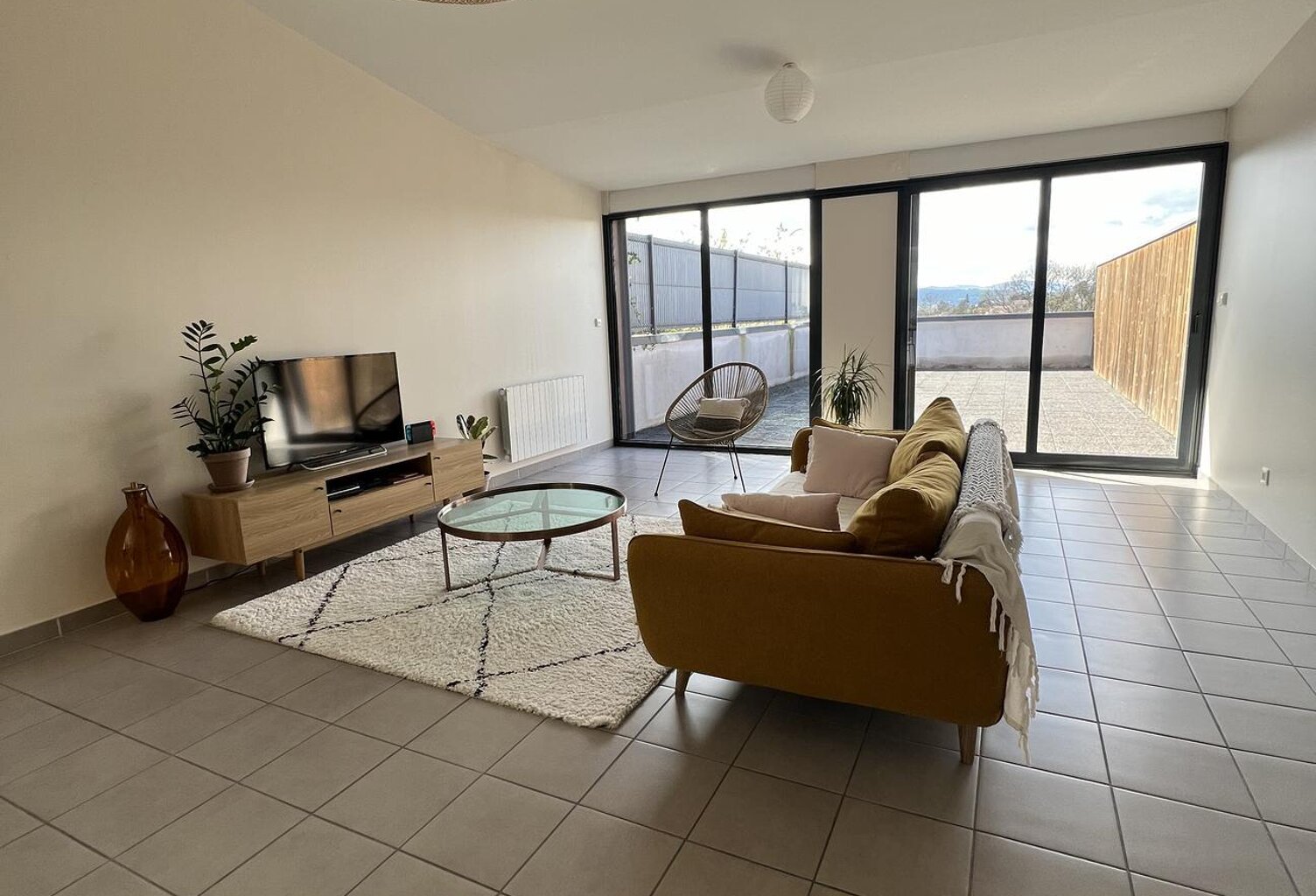 Location appartement 4 pièces 100 m² à La Tour-de-Salvagny (69890) — photo 1