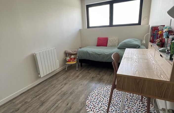 Location appartement 4 pièces 100 m² à La Tour-de-Salvagny (69890) — photo 4