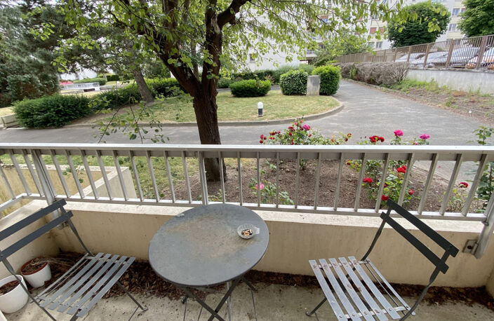 À LOUER   TYPE 1 BIS AVEC BALCON   ANGERS PLACE LAFAYETTE — photo 5