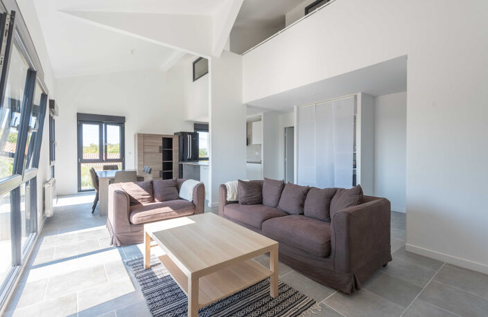 APPARTEMENT FAMILIAL DUPLEX - 134 M2 - 5 CH - LYCEE A PIED — photo 2