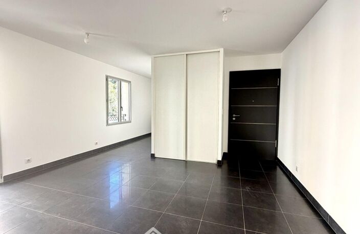 Appartement - 44m² - Bastia — photo 4