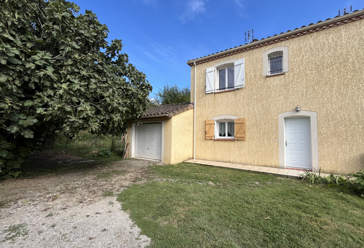 Charmante maison en duplex, T4 meublée, proche du centre vil — photo 1