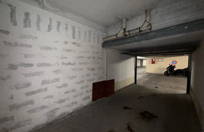 BOX FERMÉ SÉCURISÉ - LIBÉRATION — photo 3