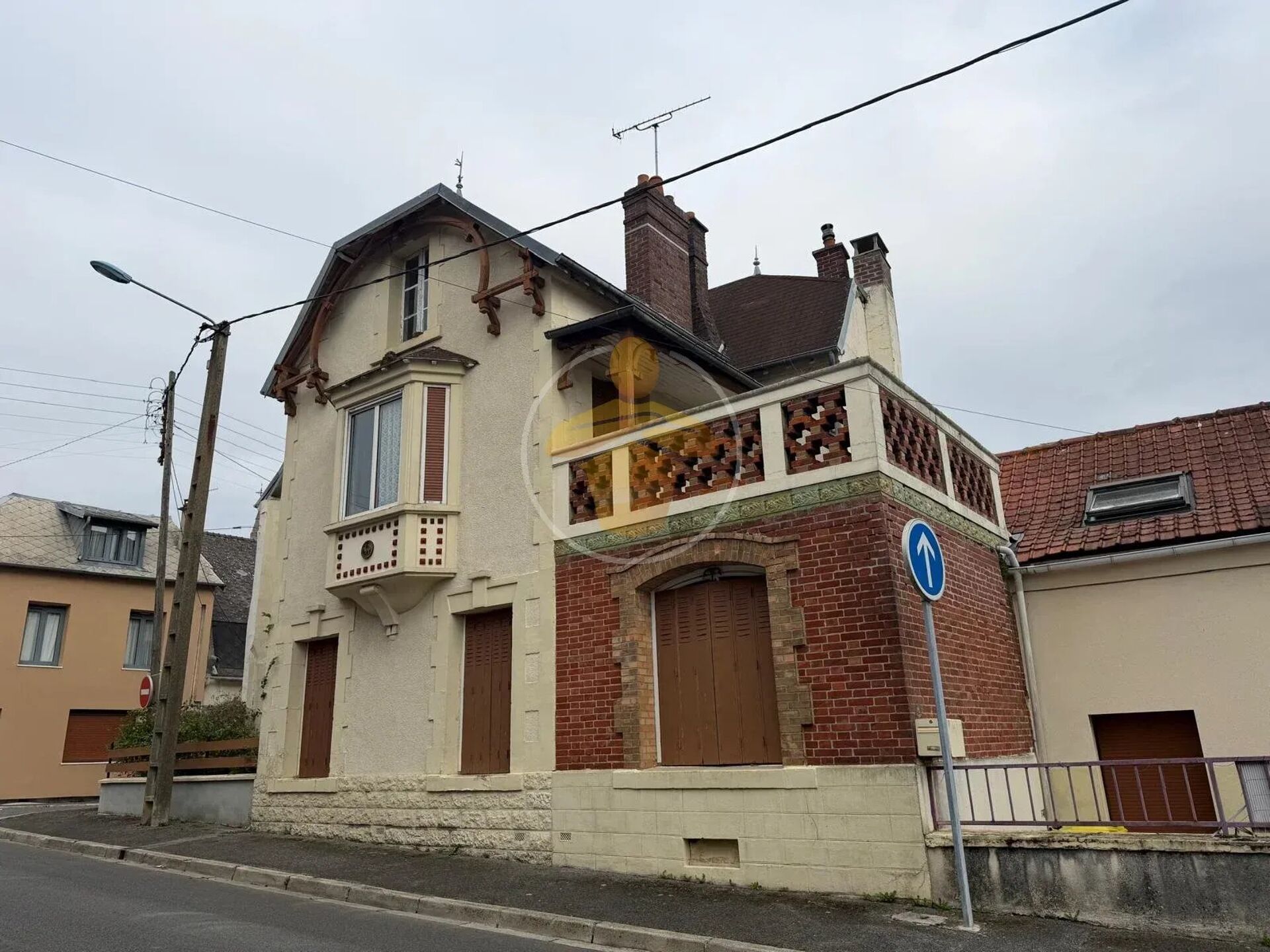Immeuble 13 pièces 242 m² · à Chauny · 242 m² · 160 500 €
