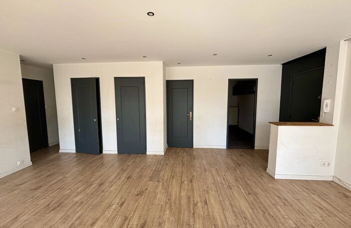 T4 avec balcon et parking dans résidence sécurisée — photo 4