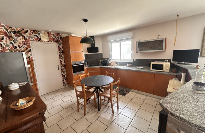 Maison plain-pied 3 chambres   BENET — photo 2