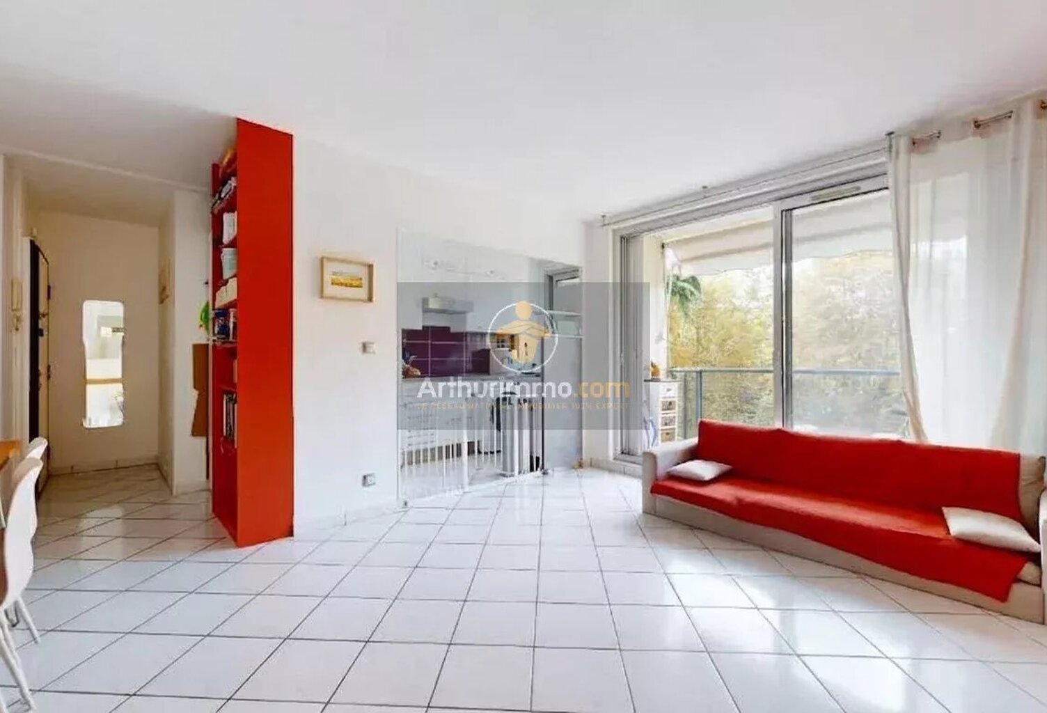 4 pièces en centre-ville avec 3 chambres, cave et parking — photo 1
