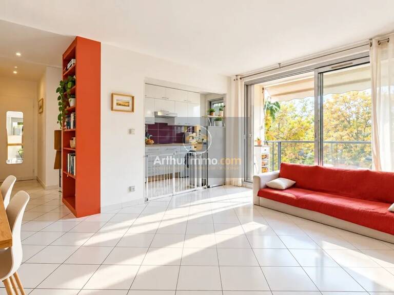 4 pièces en centre-ville avec 3 chambres, cave et parking DPE D — photo 1