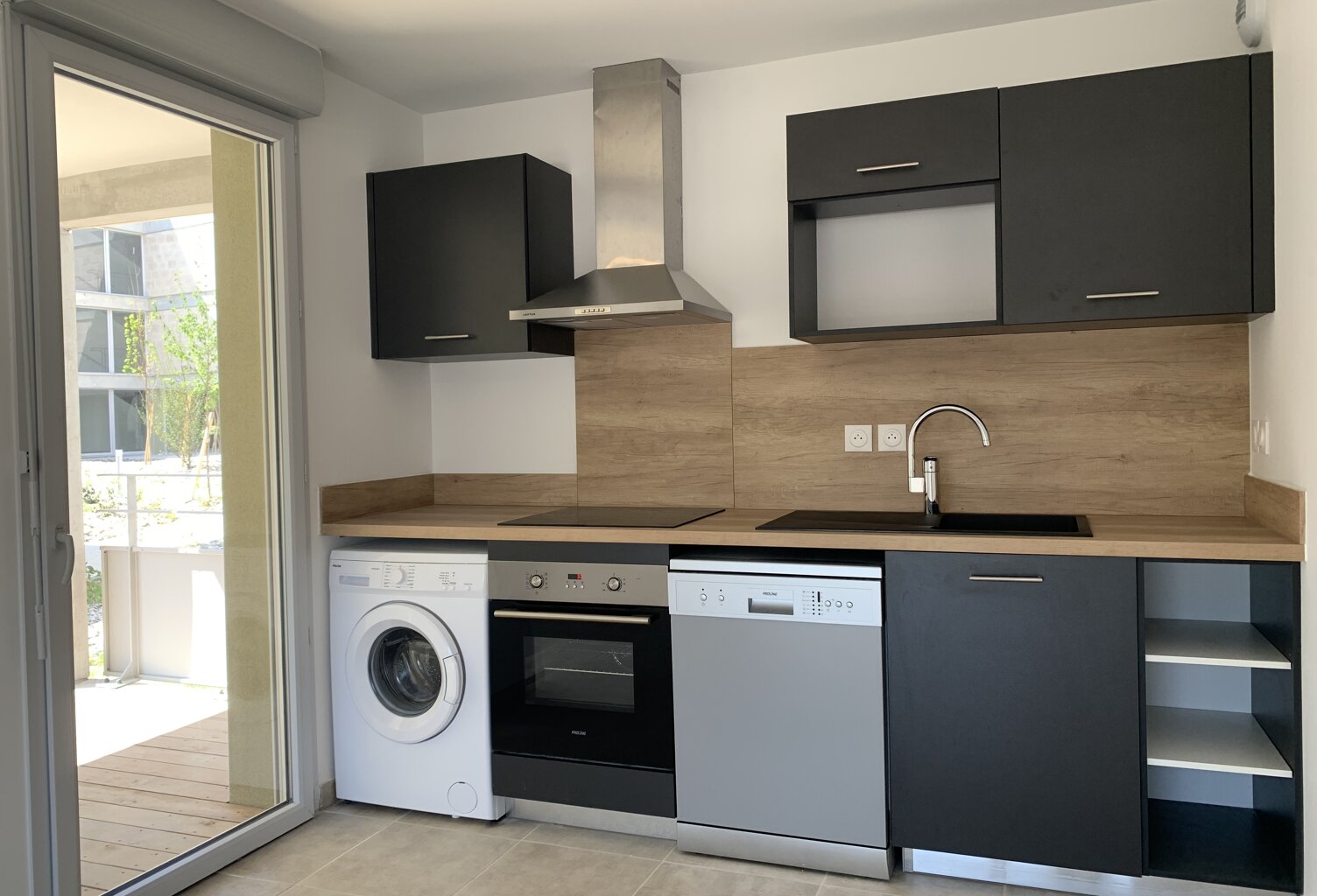 Location appartement 4 pièces 84 m² à Toulouse (31300) — photo 1