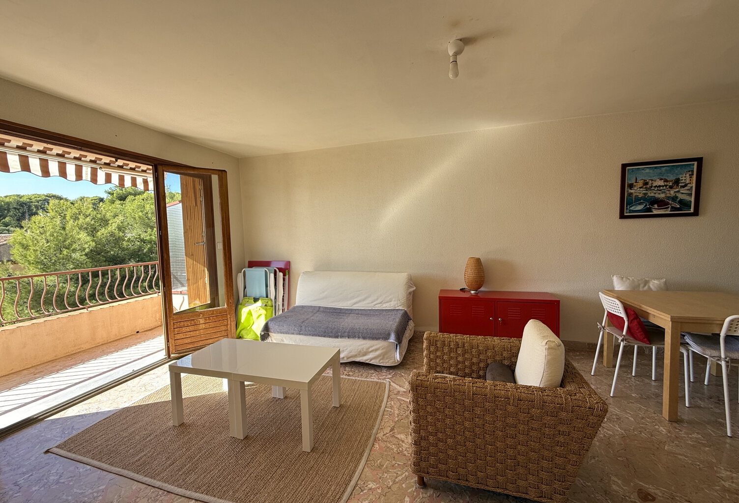 EXCLUSIVITÉ - SANARY SUR MER - TYPE 2 - PARKING - CAVE — photo 1