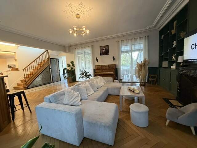 Superbe maison de 245 m² à Forges-les-Eaux, 6 chambres — photo du bien