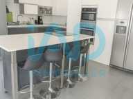 Vente Maison/villa 8 pièces — photo 2