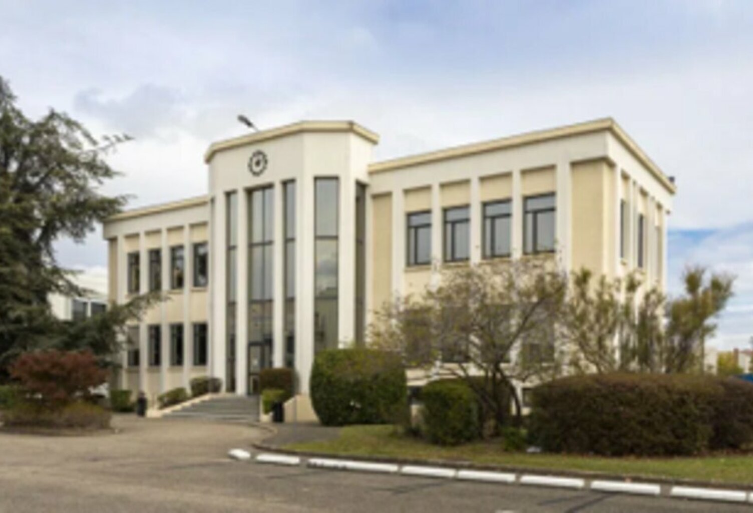 BUREAUX à LOUER — photo 1