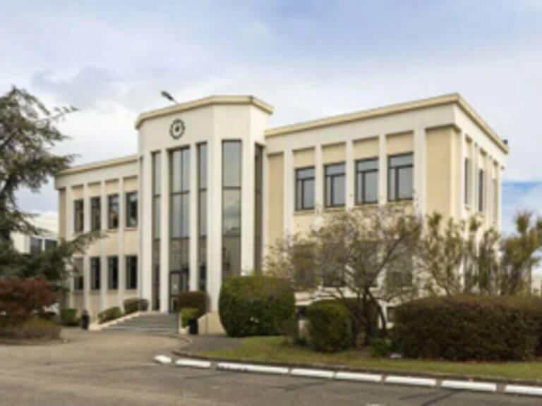 BUREAUX à LOUER — photo 1