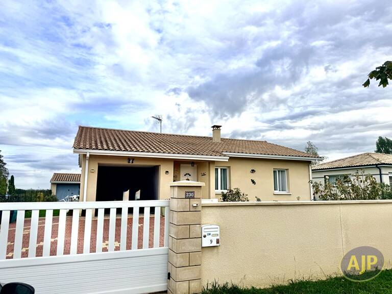 Maison de plain pied de 76 m2 avec 2 chambres à Génissac — photo 1