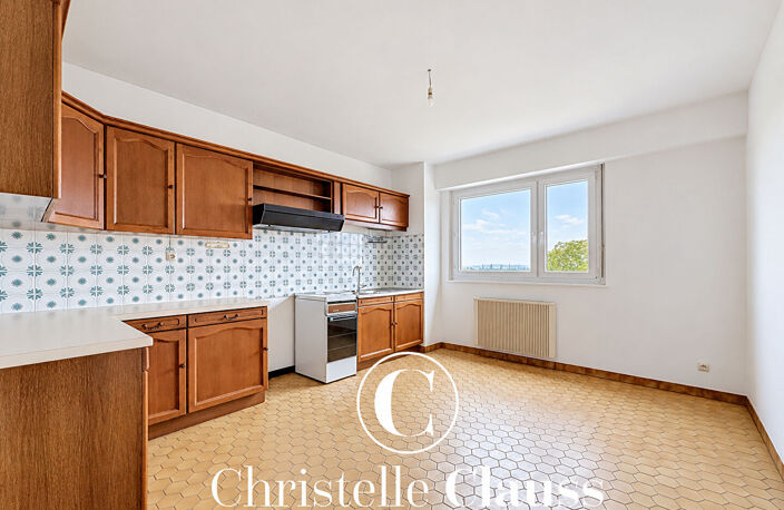Appartement traversant de 88 m² , Terrasse, vue dégagée et garage — photo 4