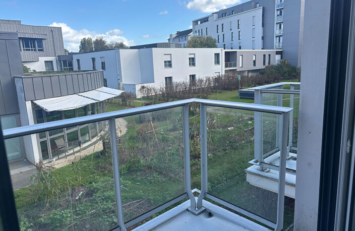 A VENDRE NANTES JARDIN DES PLANTES  STUDIO AU CALME AVEC BALCON — photo 3