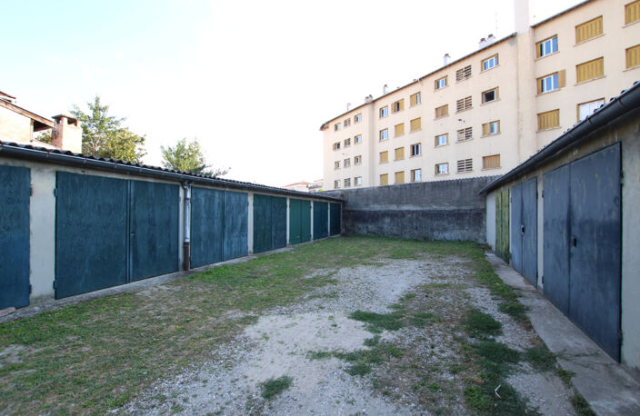 Garage - VILLEURBANNE CROIX LUIZET — photo 3