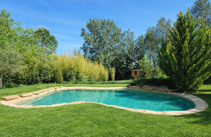 Meyreuil - Magnifique maison d'environ 200m² sur un terrain de 4000m² — photo 2