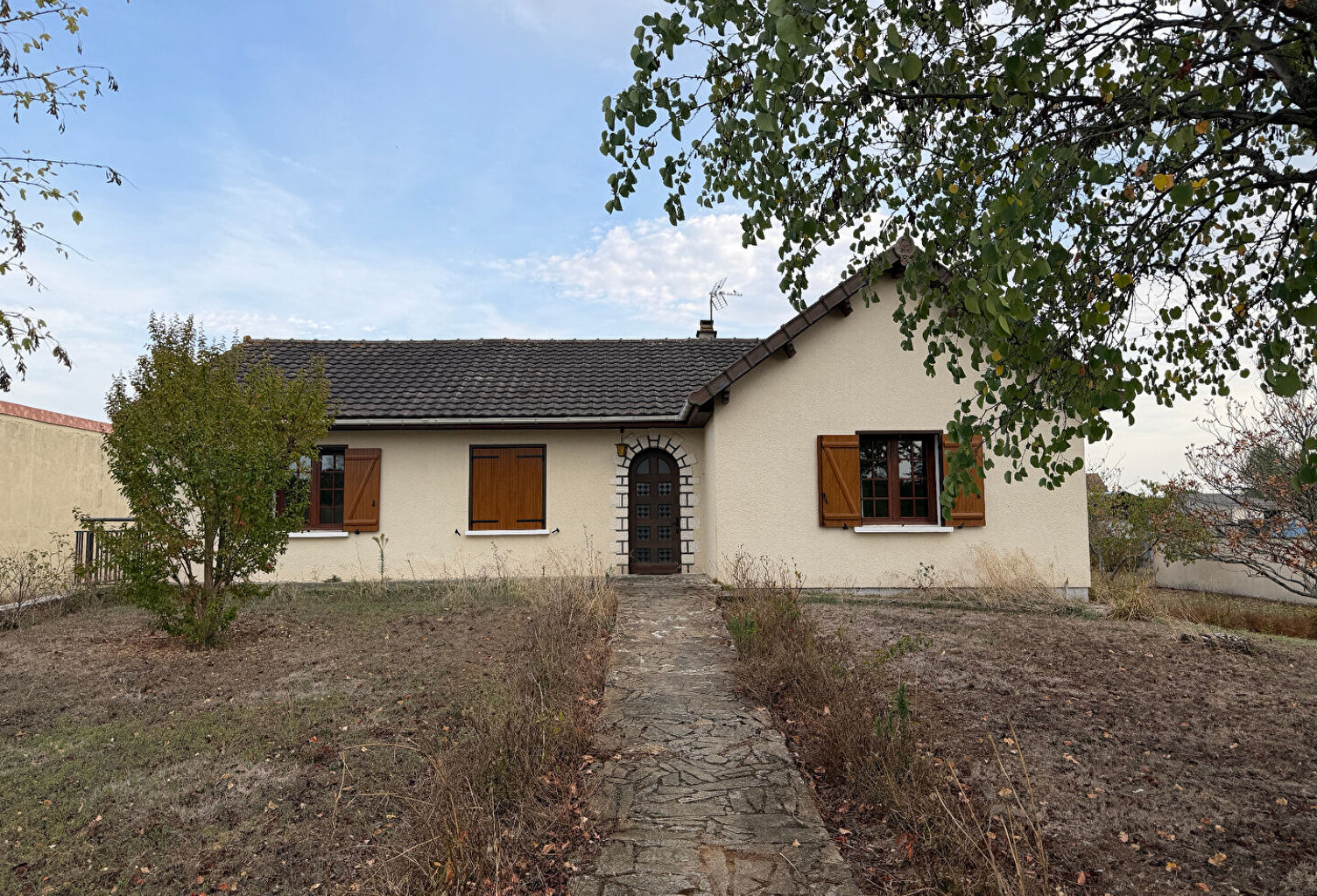 PLAIN-PIED SUR SOUS-SOL - ENVIRONNEMENT CALME — photo 1