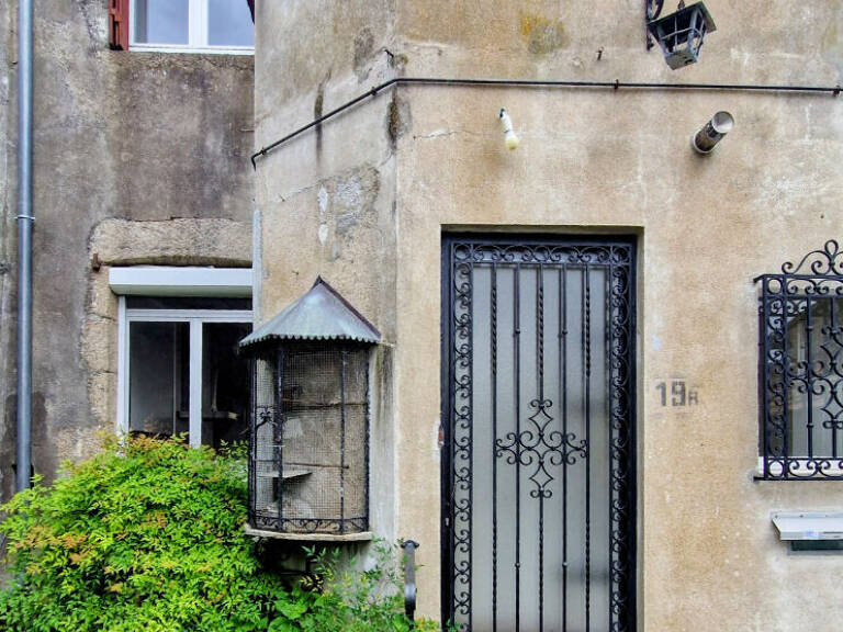 Immeuble avec 3 appartements Clisson centre — photo 1