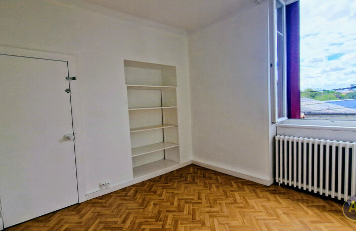 Immeuble avec 3 appartements Clisson centre — photo 5