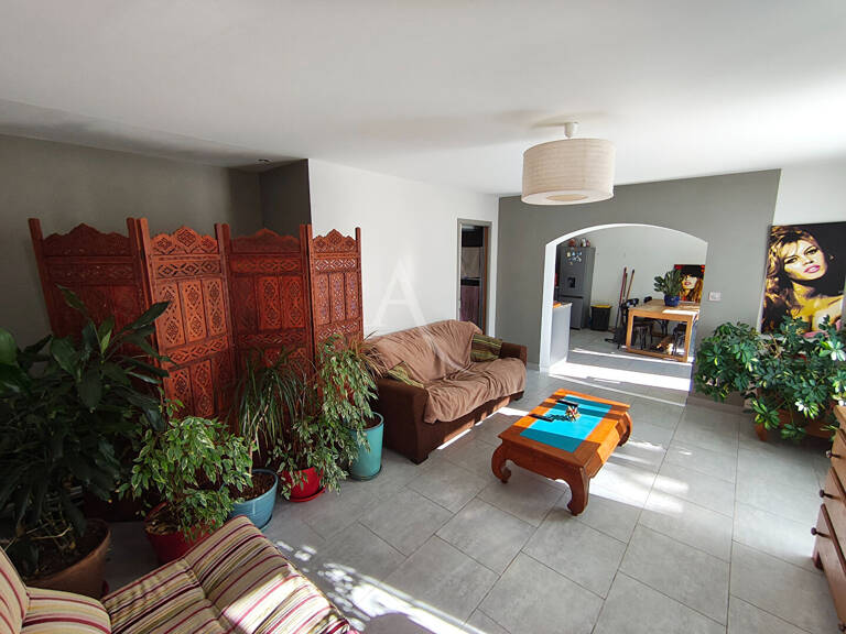 Maison plain pied, Rochefort, 3 pièces avec terrain. — photo 1