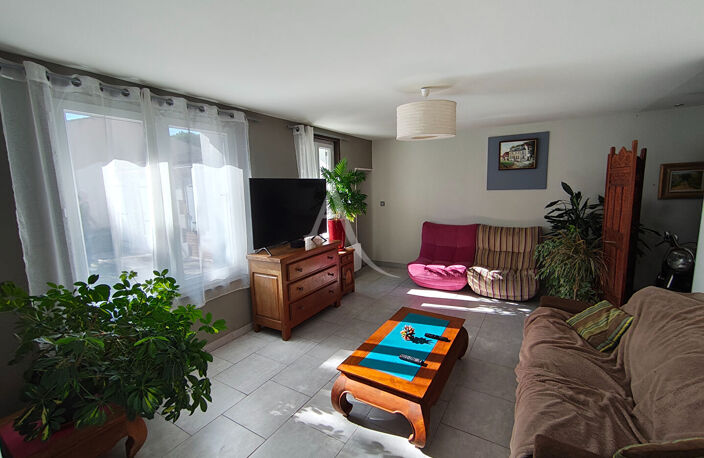 Maison plain pied, Rochefort, 3 pièces avec terrain. — photo 2