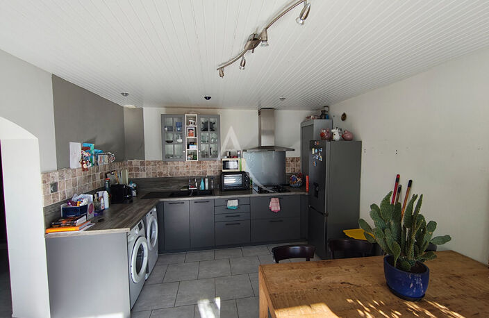 Maison plain pied, Rochefort, 3 pièces avec terrain. — photo 4