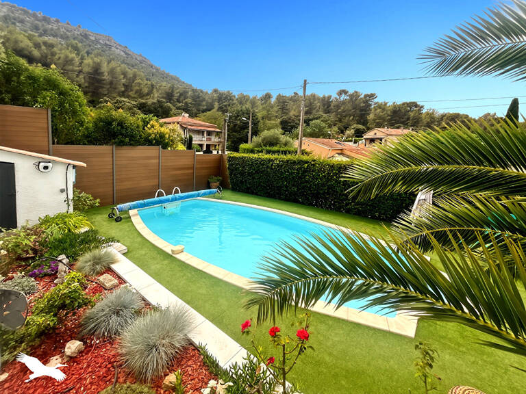 Maison La Penne-sur-Huveaune -112 m2 - 5 pièces - 3 Chambres + Jardin + Piscine — photo 1