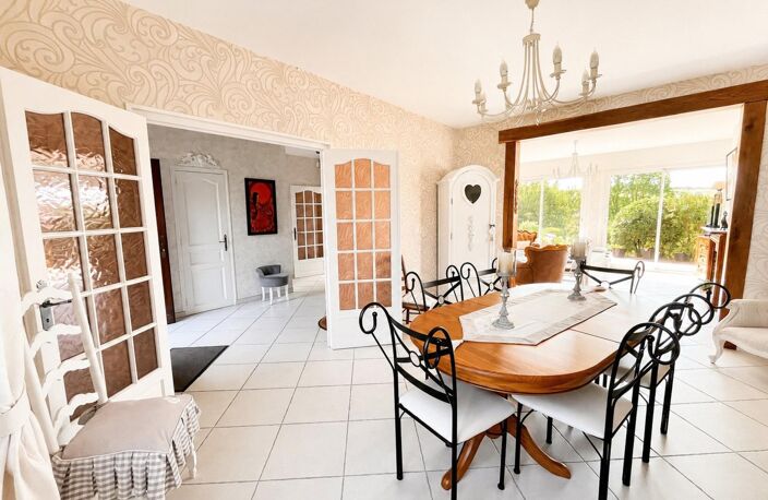 Charmante maison de 195m2 avec garage et vie plain pied — photo 2
