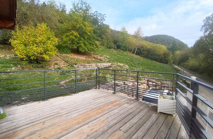 maison dans secteur calme — photo 2